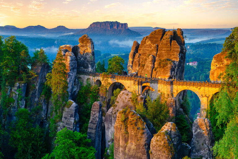 Blick auf die Bastei-Brücke